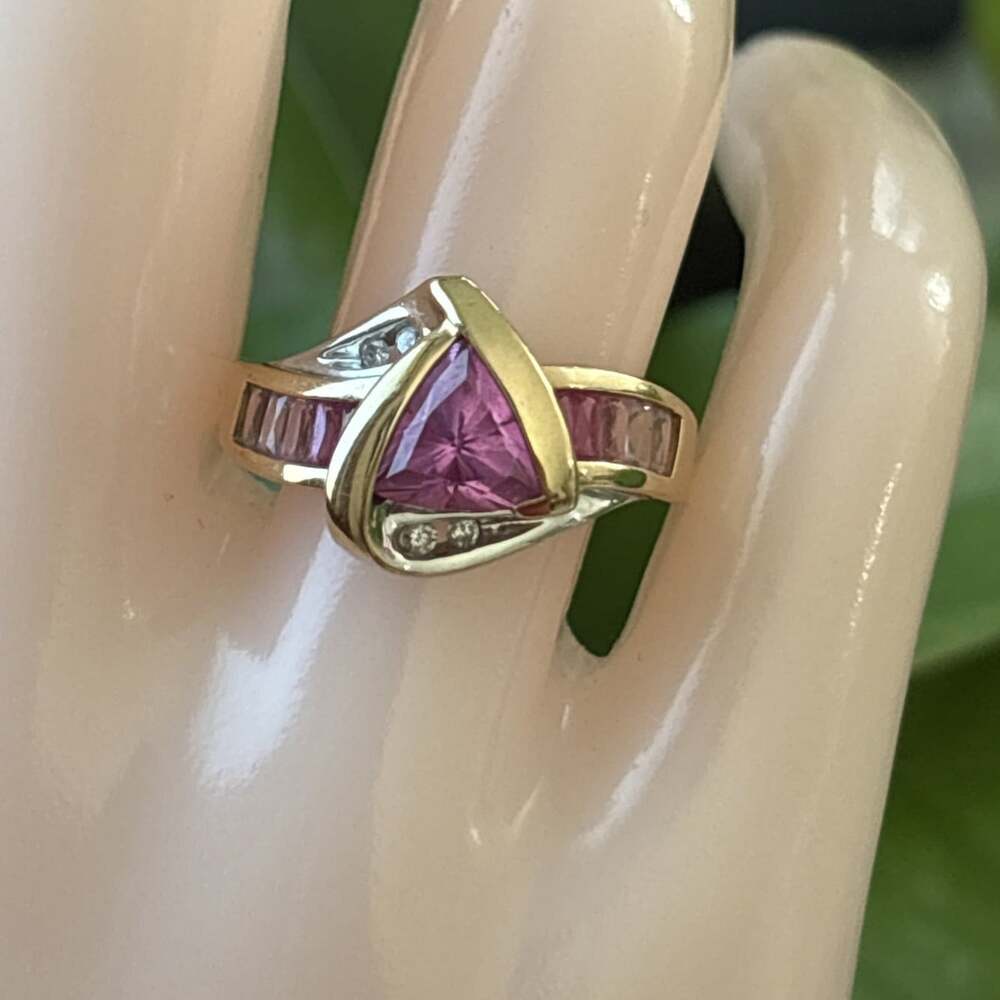 10kt Yellow Gold Trillion Lab Created Pink Sapphire Diamond Ring Size 7.5 3.94g
